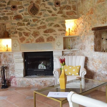 Stone Built Villa Galatia, Poolside & Perfect View Karés Exterior foto