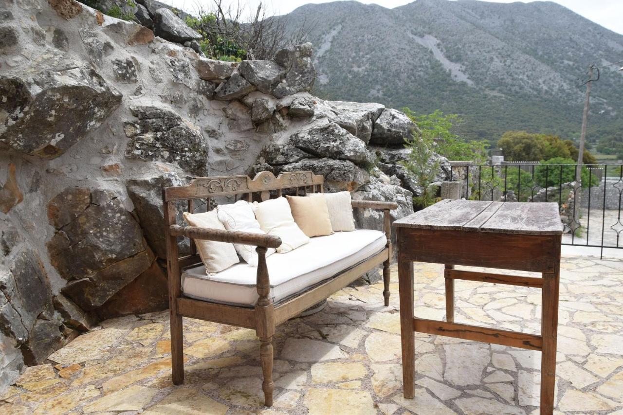 Stone Built Villa Galatia, Poolside & Perfect View Karés Exterior foto