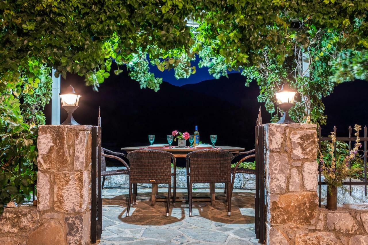 Stone Built Villa Galatia, Poolside & Perfect View Karés Exterior foto