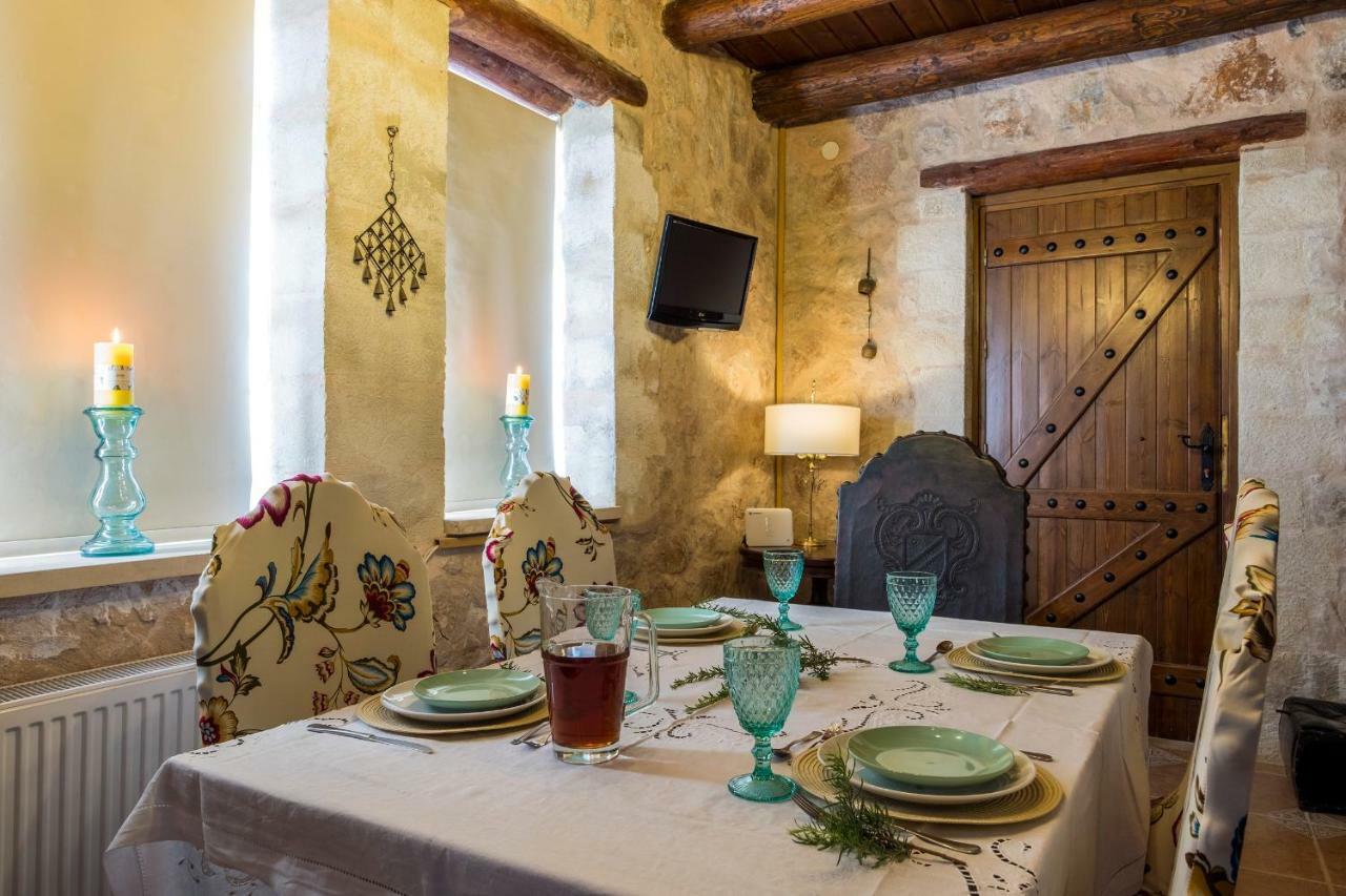 Stone Built Villa Galatia, Poolside & Perfect View Karés Exterior foto